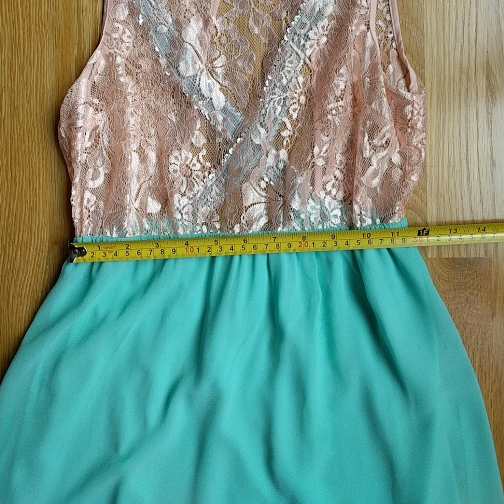 Lace High-Low Dress - Picture 5 of 8